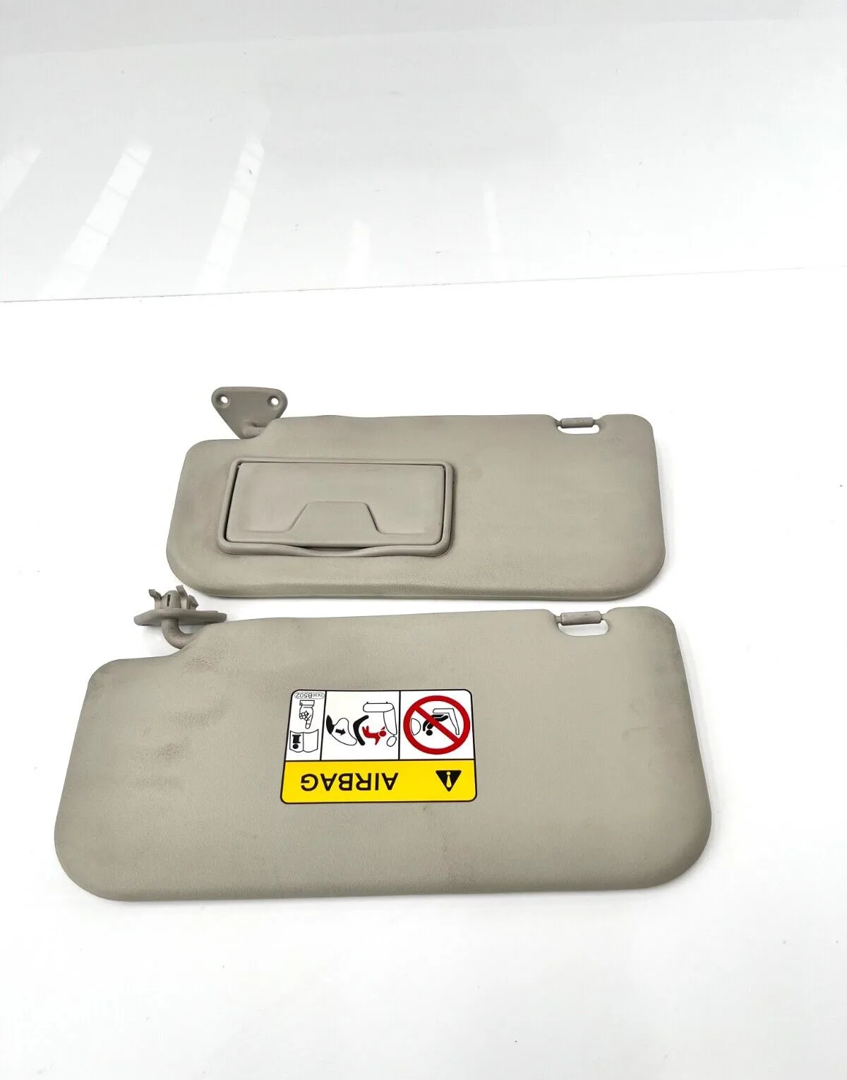 Coppia Alette Parasole Destra E Sinistra Mitsubishi Spacestar 1.0 (Anno 2016)