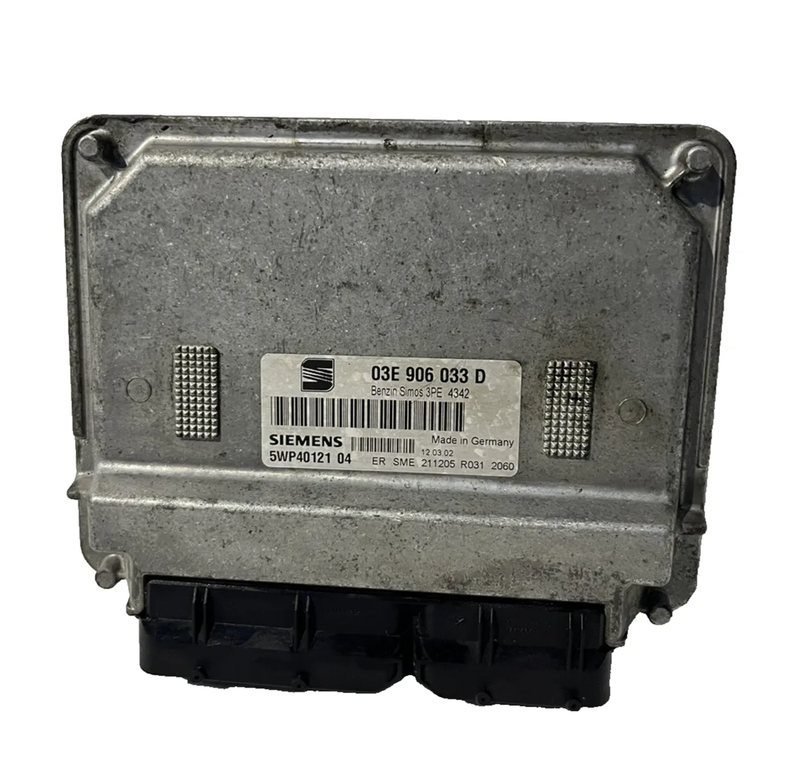 Centralina Motore Ecu Seat Ibiza / 03E906033D / 5WP4012104